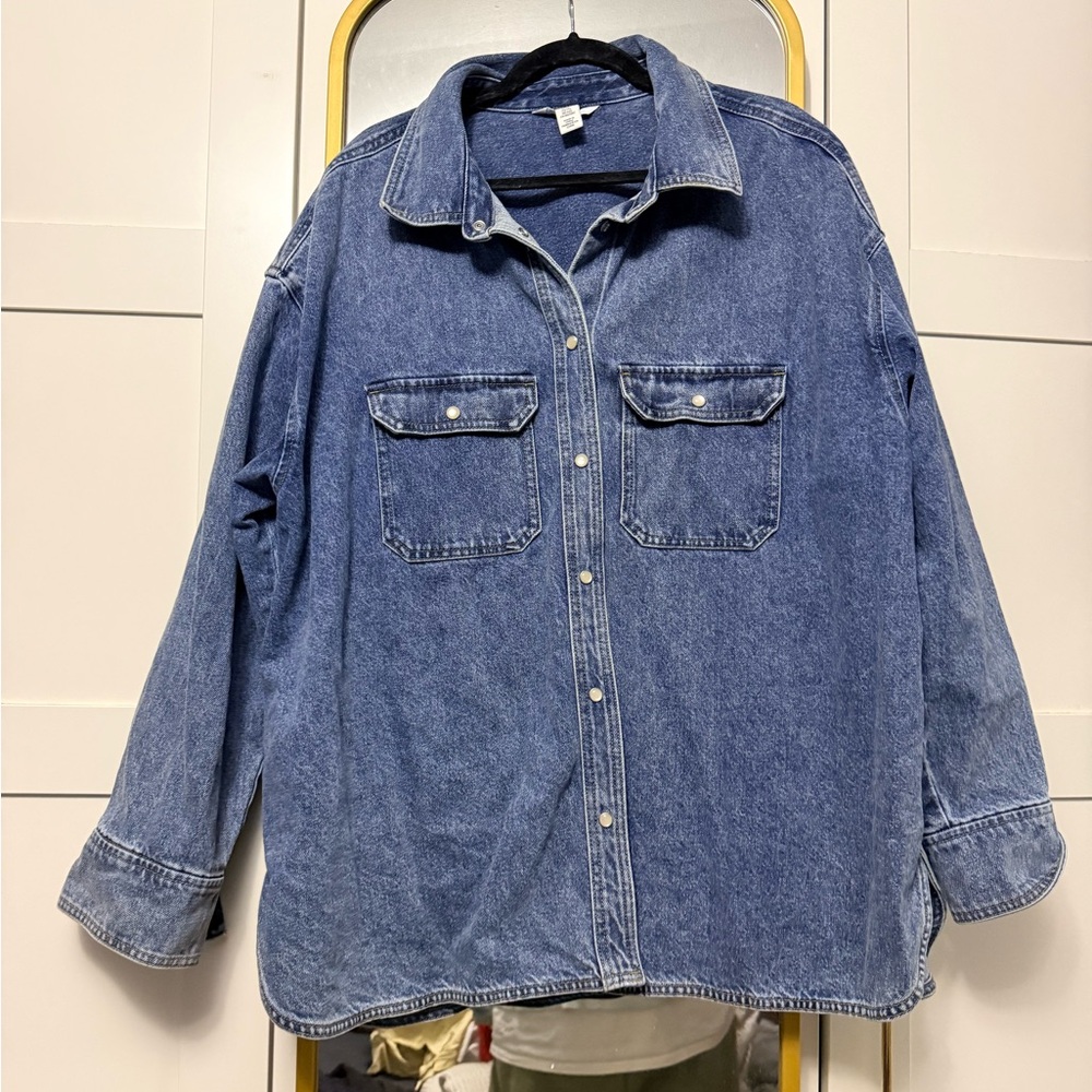 H&M medium wash denim shirt